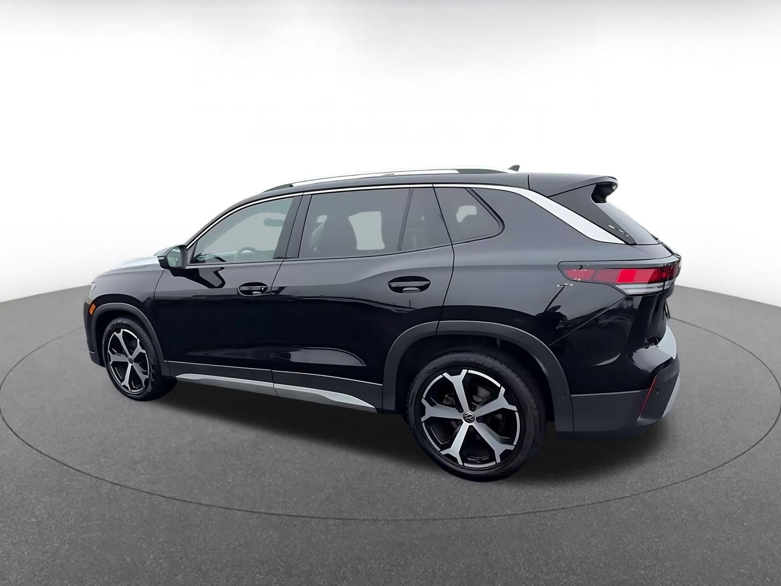 Thumbnail: 2026 Volkswagen Tiguan - 9