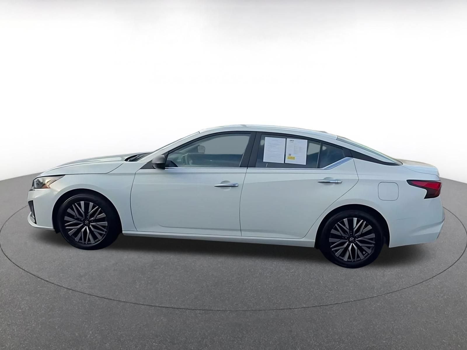 Thumbnail: 2025 Nissan Altima - 8