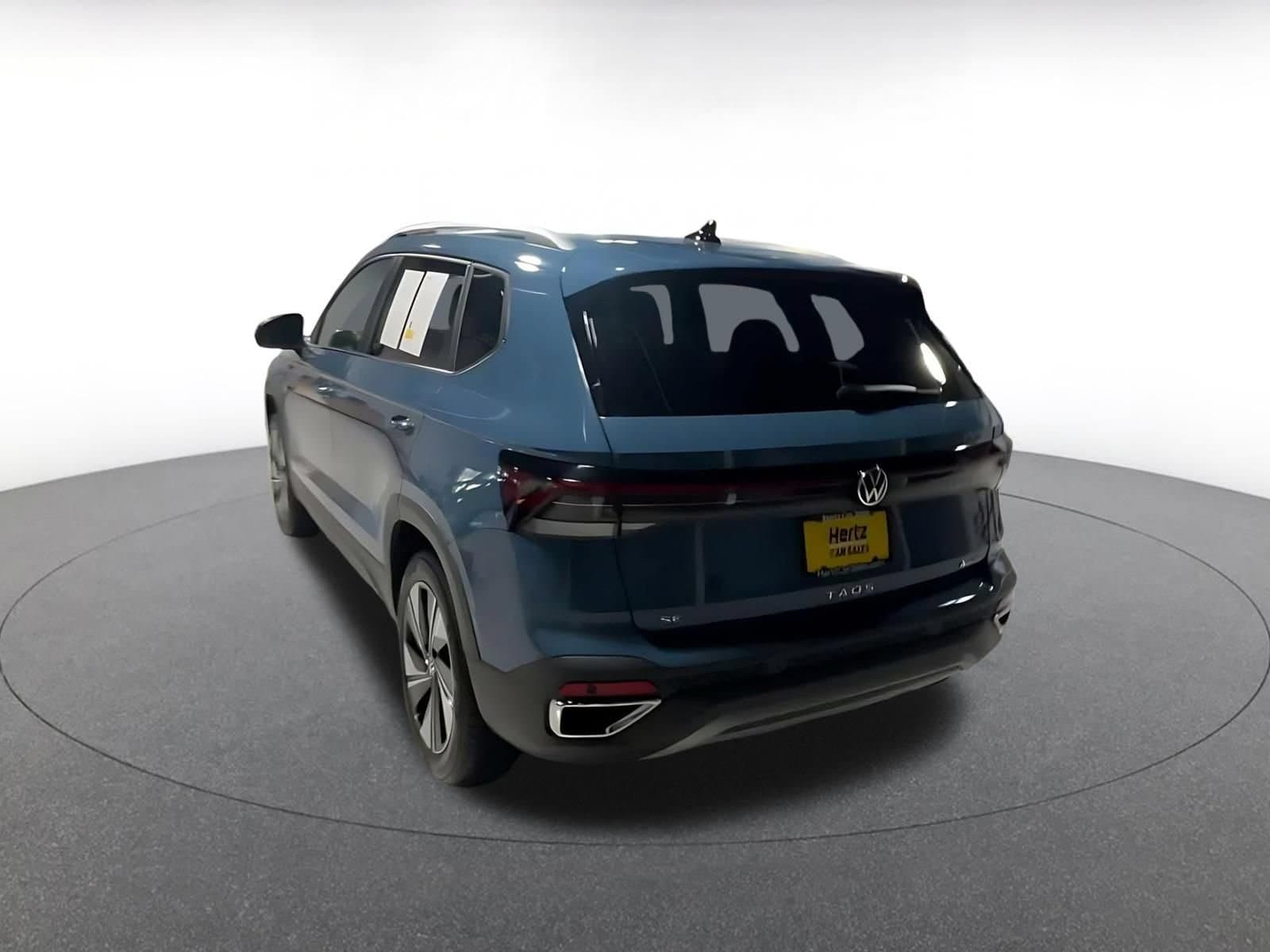 Thumbnail: 2026 Volkswagen Taos - 10