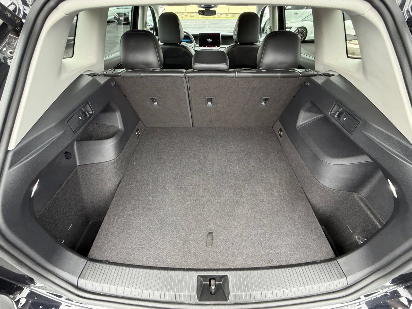 Thumbnail: 2026 Volkswagen Tiguan - 33