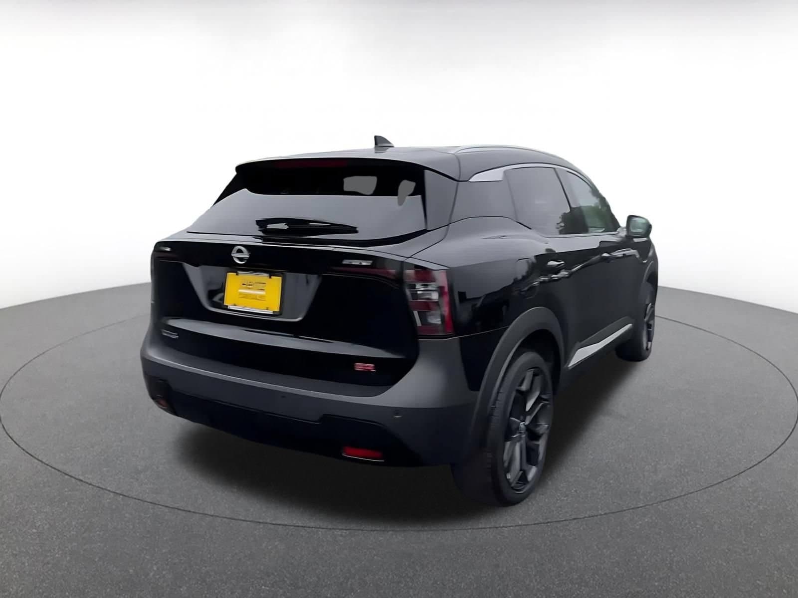 Thumbnail: 2026 Nissan Kicks - 14