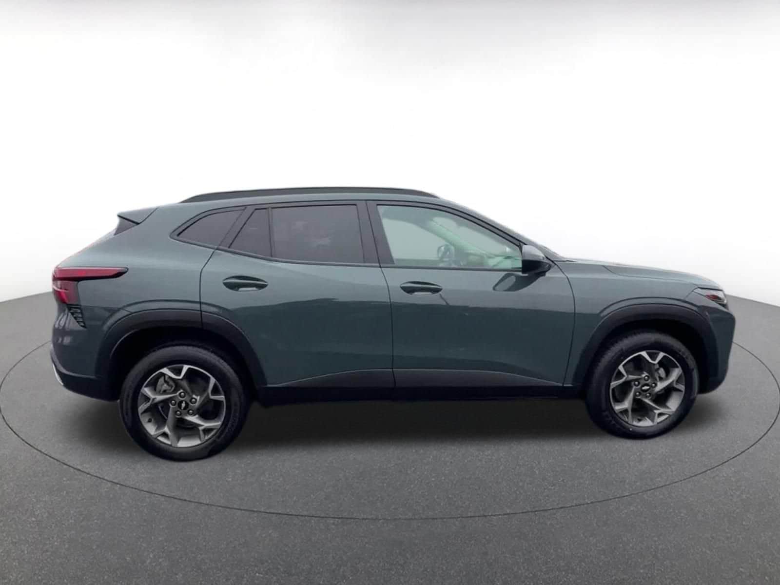 Thumbnail: 2025 Chevrolet Trax - 15