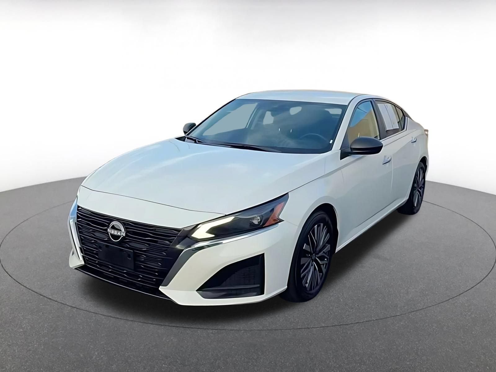Thumbnail: 2025 Nissan Altima - 6