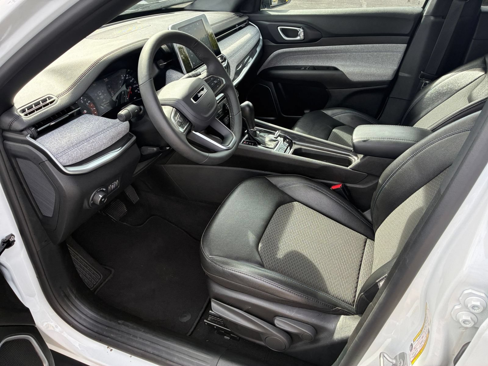 Thumbnail: 2025 Jeep Compass - 26