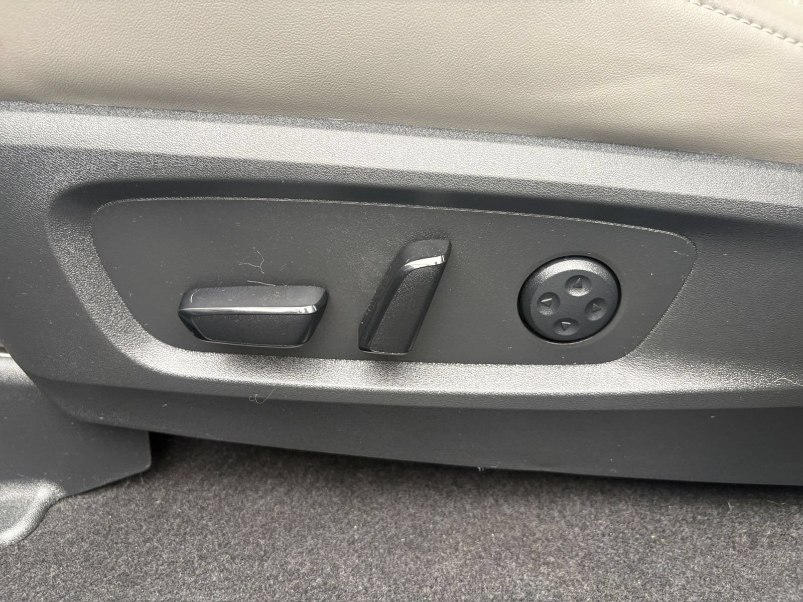 Thumbnail: 2026 INFINITI QX60 - 22