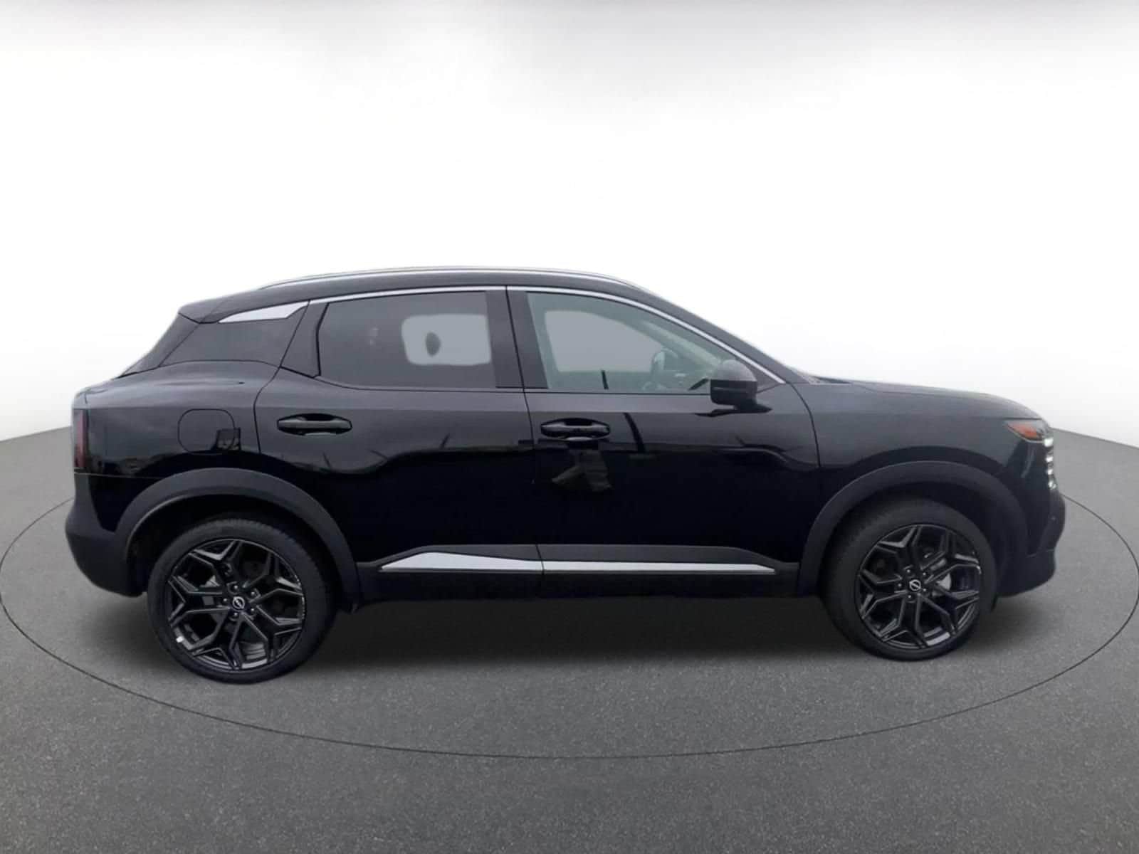 Thumbnail: 2026 Nissan Kicks - 15
