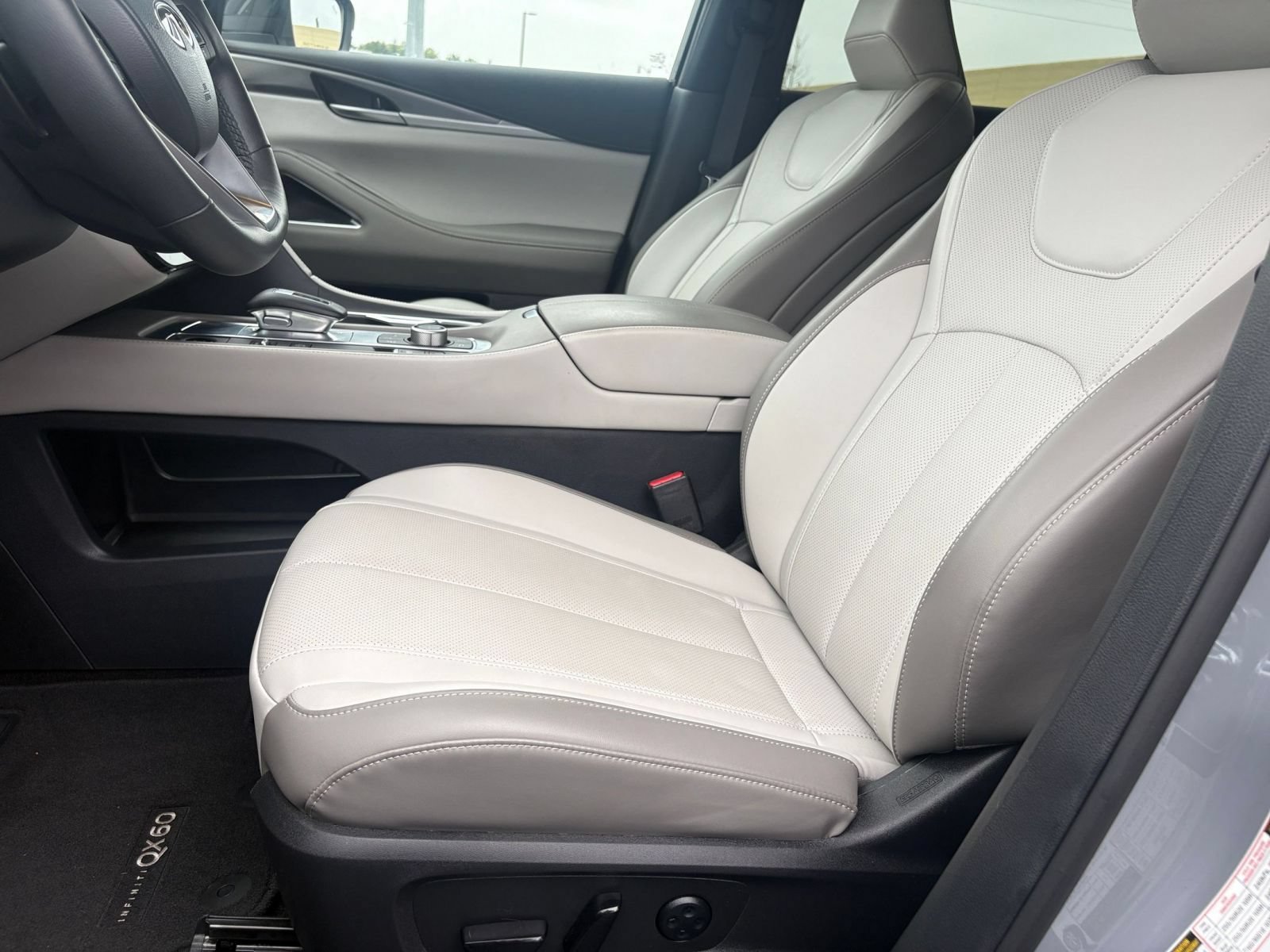 Thumbnail: 2026 INFINITI QX60 - 28
