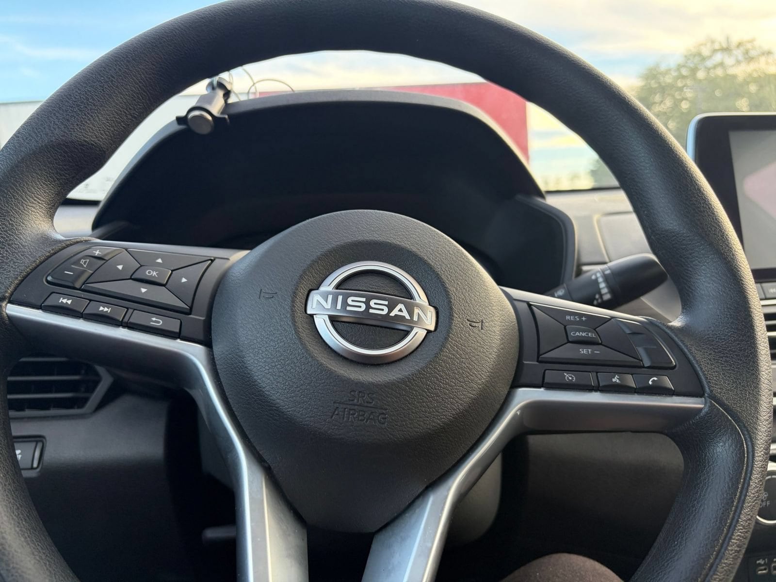 Thumbnail: 2025 Nissan Altima - 25