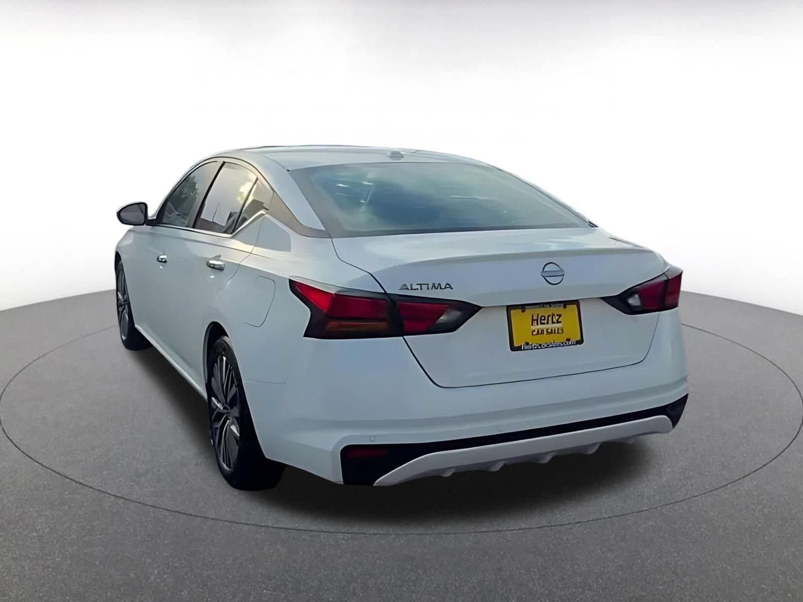 Thumbnail: 2025 Nissan Altima - 10