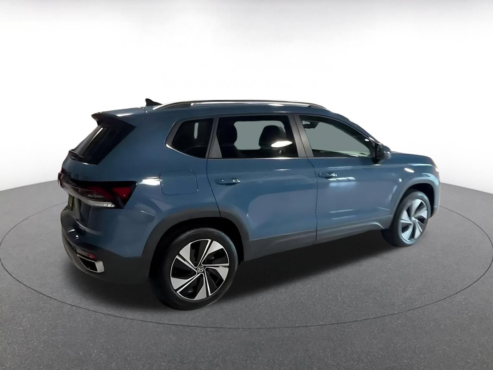 Thumbnail: 2026 Volkswagen Taos - 14