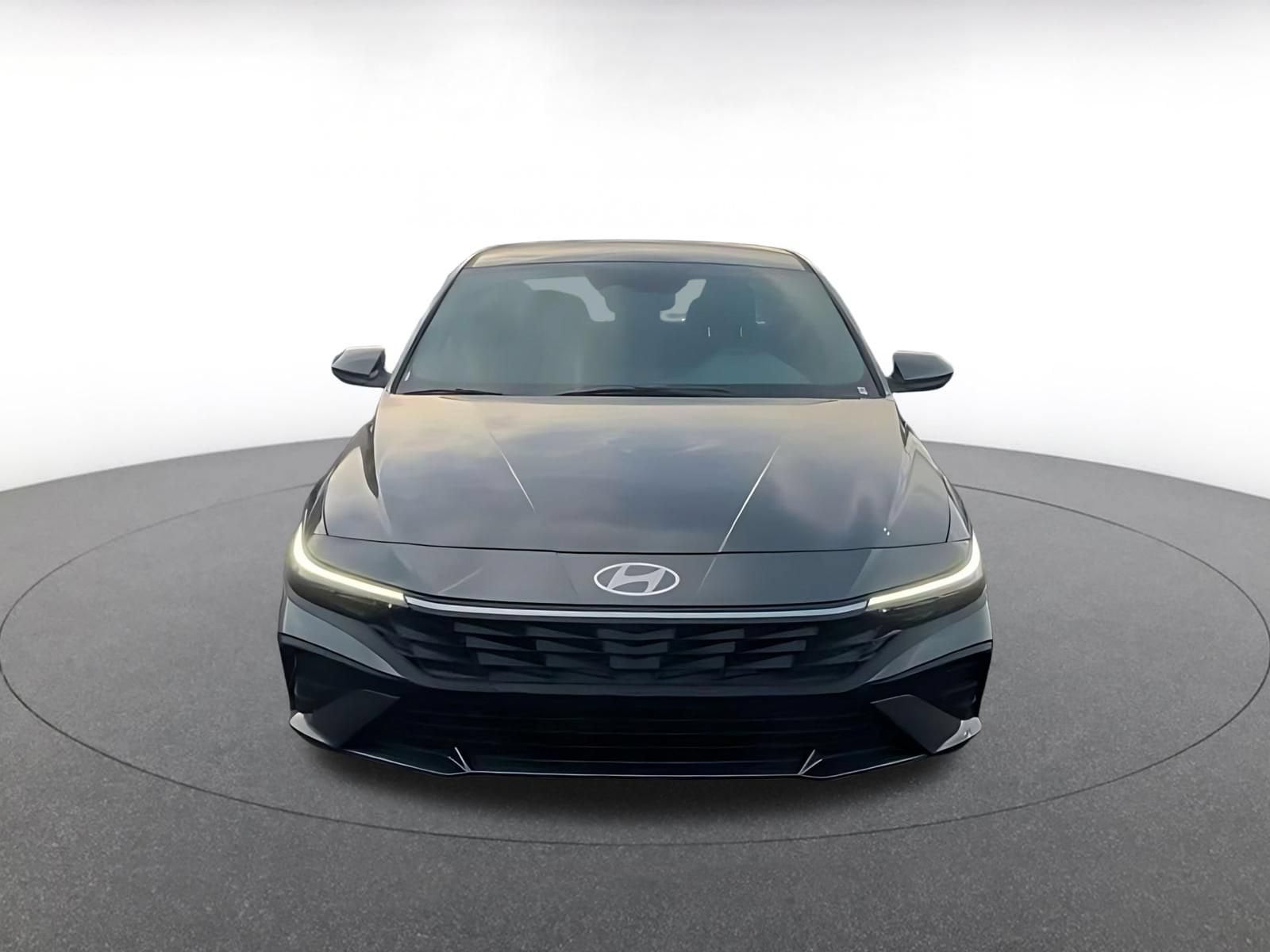 Thumbnail: 2026 Hyundai Elantra - 4