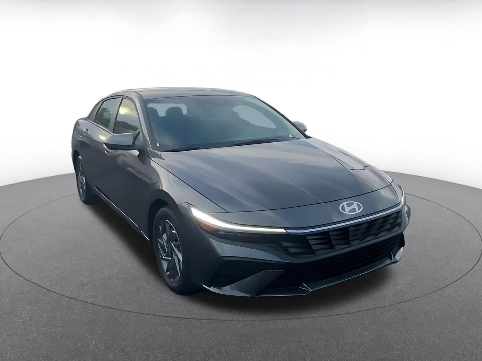 Thumbnail: 2026 Hyundai Elantra - 3