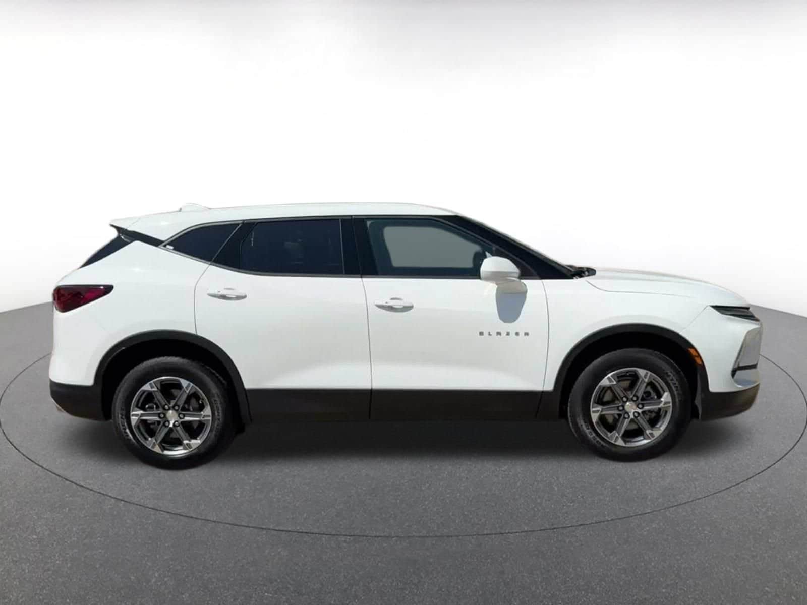 Thumbnail: 2026 Chevrolet Blazer - 15