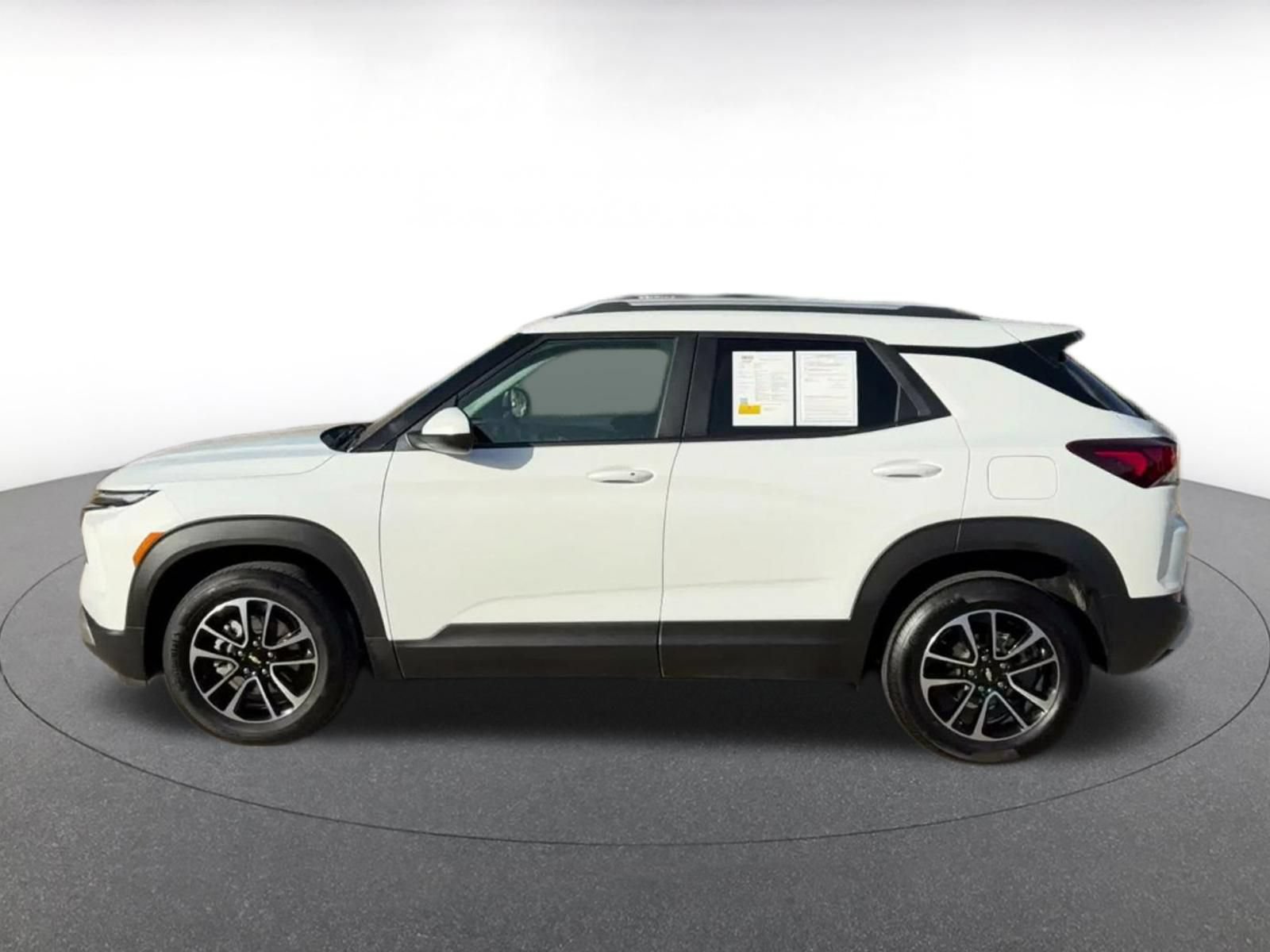 Thumbnail: 2025 Chevrolet TrailBlazer - 8