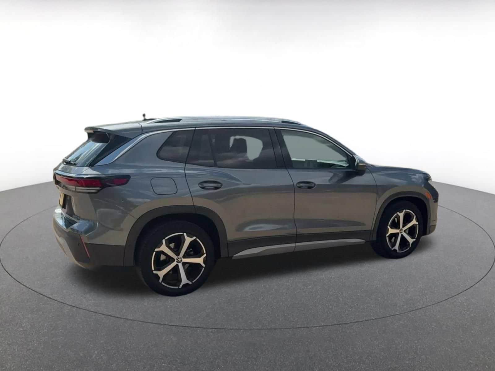 Thumbnail: 2026 Volkswagen Tiguan - 14