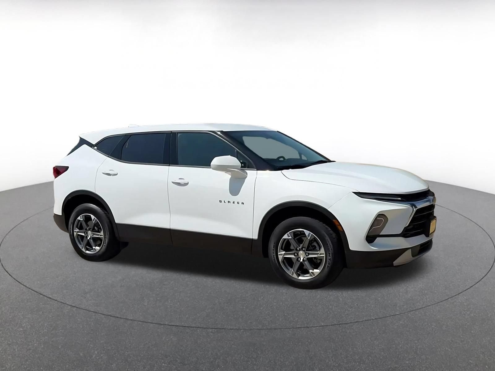 Thumbnail: 2026 Chevrolet Blazer - 2