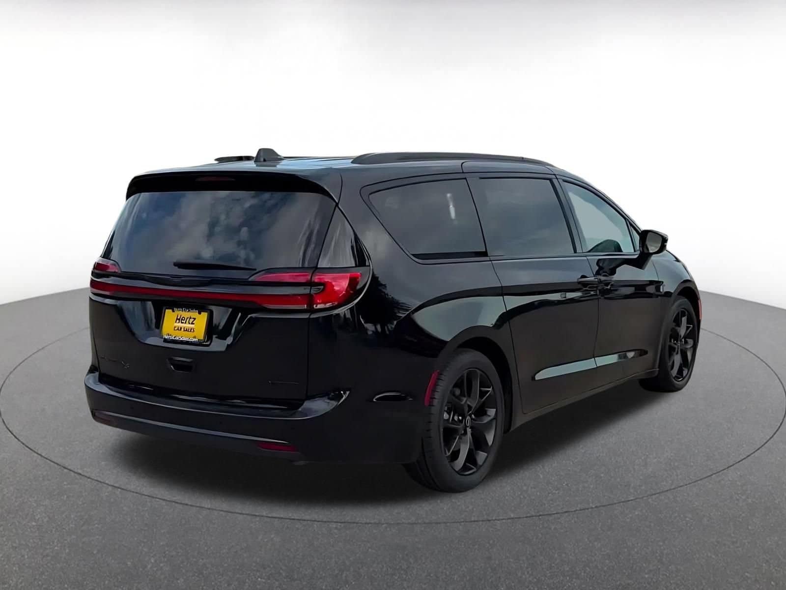 Thumbnail: 2025 Chrysler Pacifica - 13