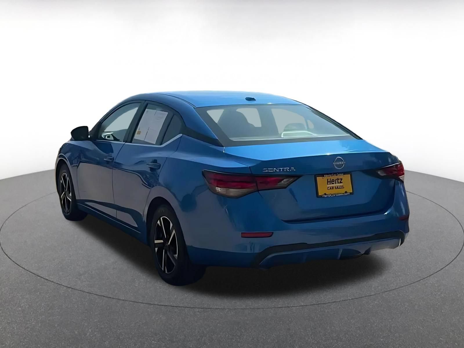 Thumbnail: 2025 Nissan Sentra - 10