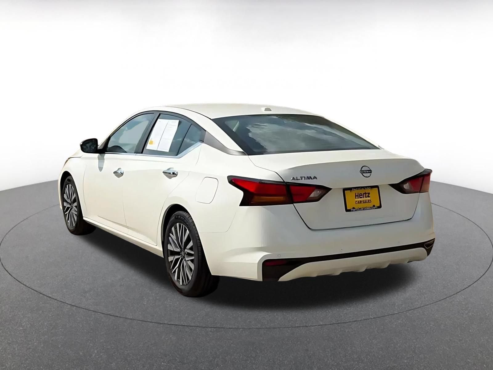 Thumbnail: 2025 Nissan Altima - 10