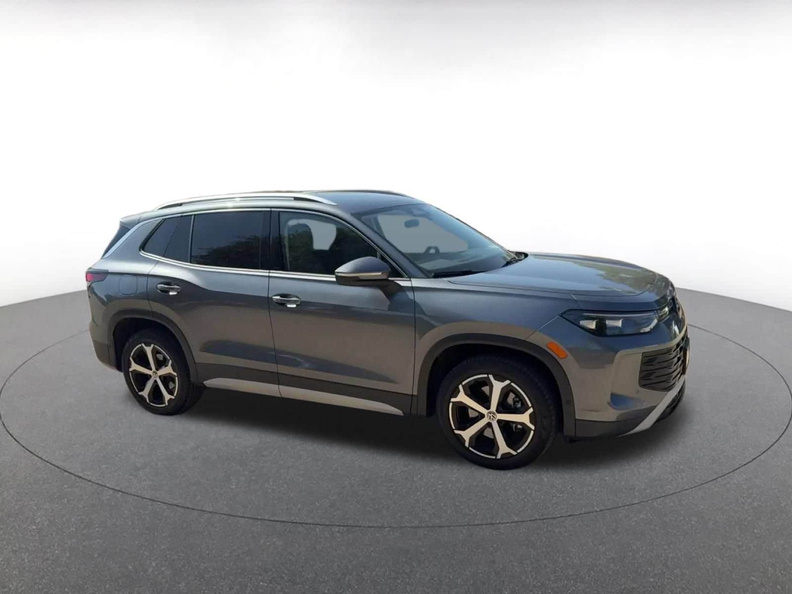 Thumbnail: 2026 Volkswagen Tiguan - 2