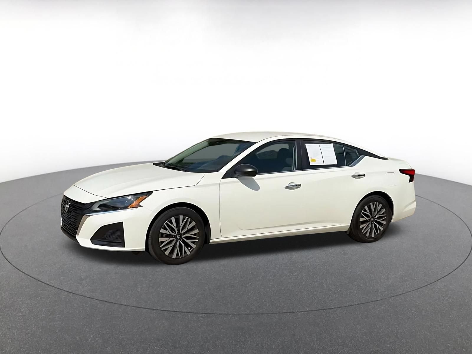 Thumbnail: 2025 Nissan Altima - 7