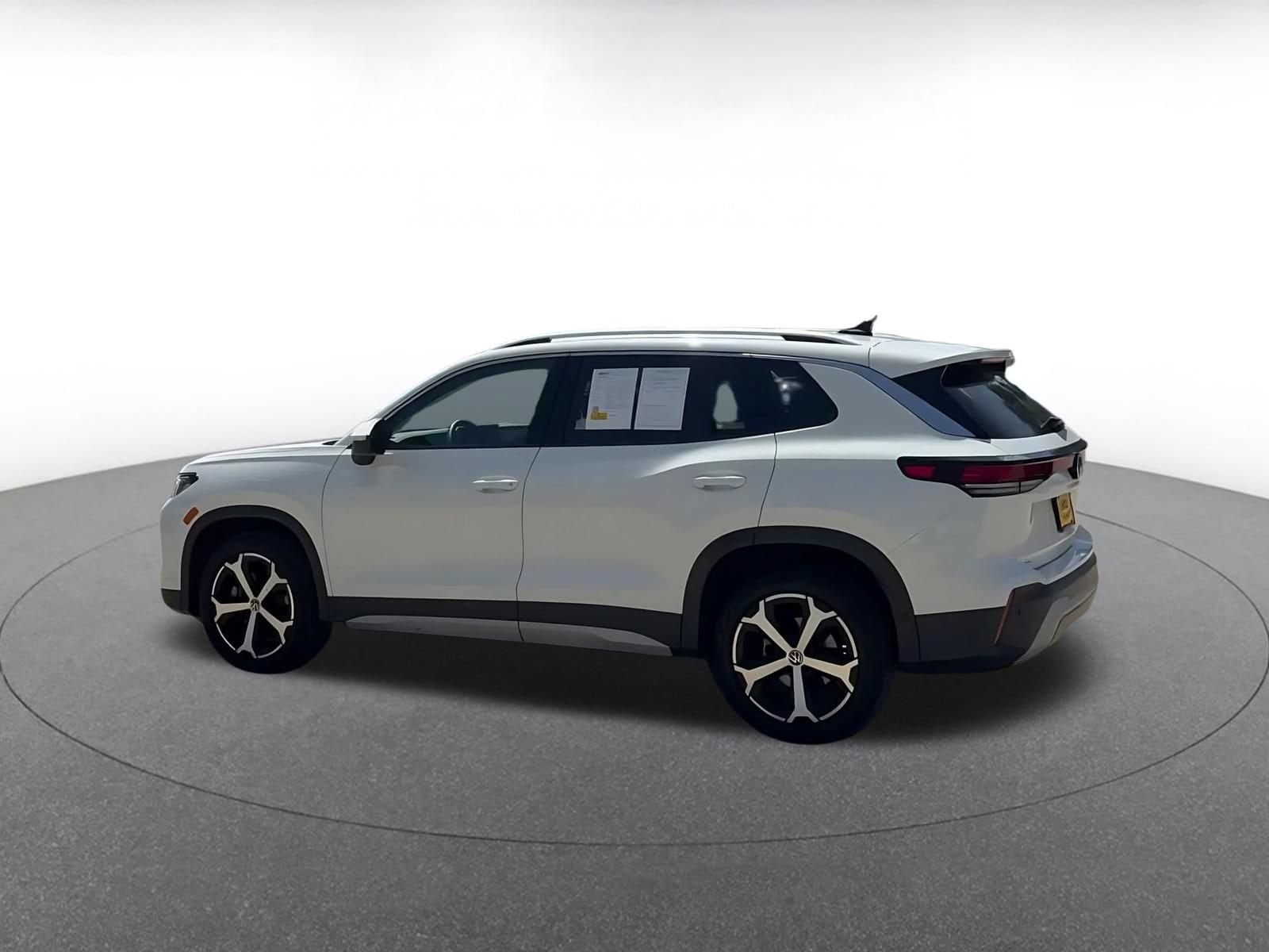 Thumbnail: 2026 Volkswagen Tiguan - 9