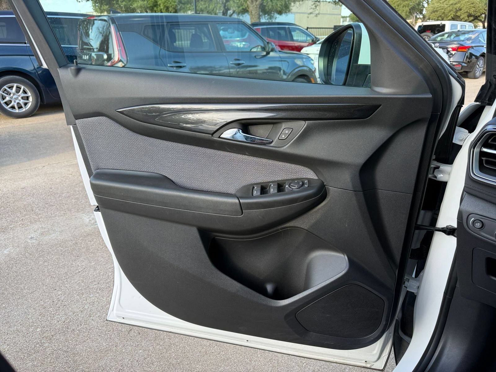Thumbnail: 2025 Chevrolet TrailBlazer - 18
