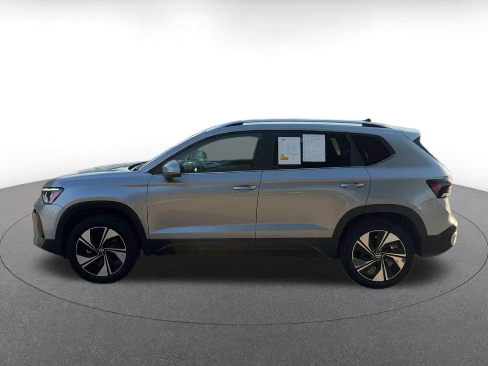 Thumbnail: 2026 Volkswagen Taos - 8