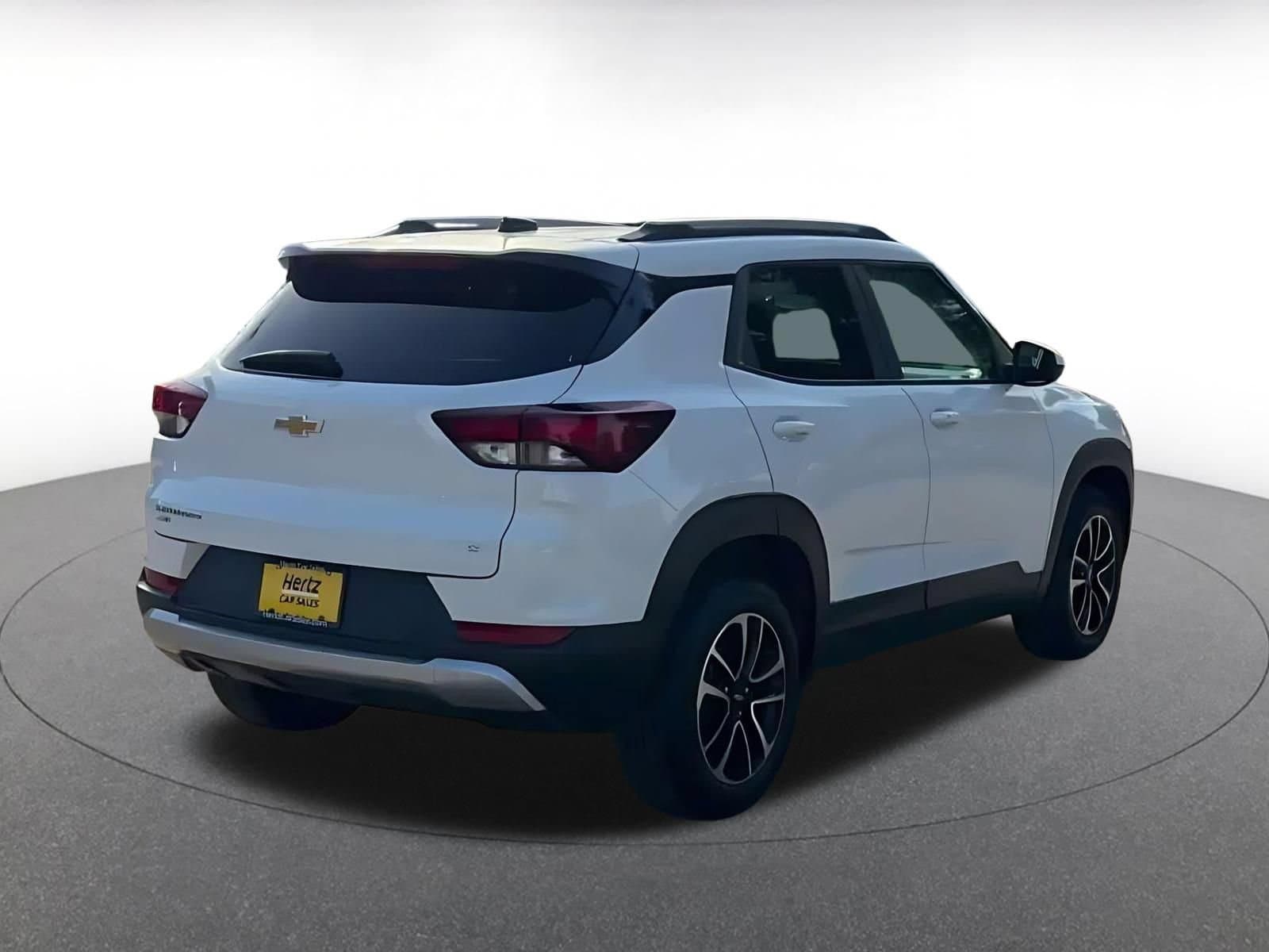 Thumbnail: 2025 Chevrolet TrailBlazer - 13