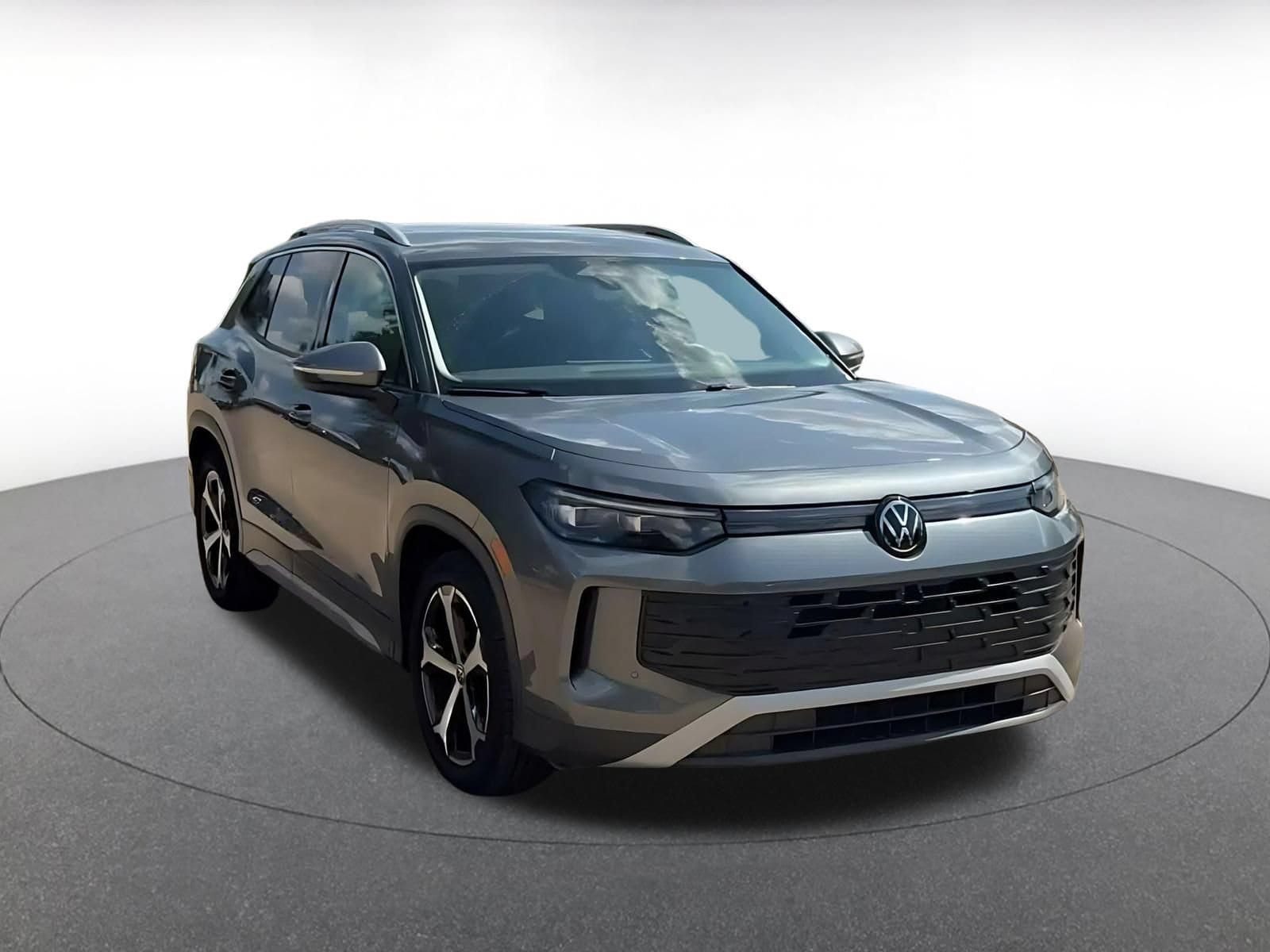 Thumbnail: 2026 Volkswagen Tiguan - 3