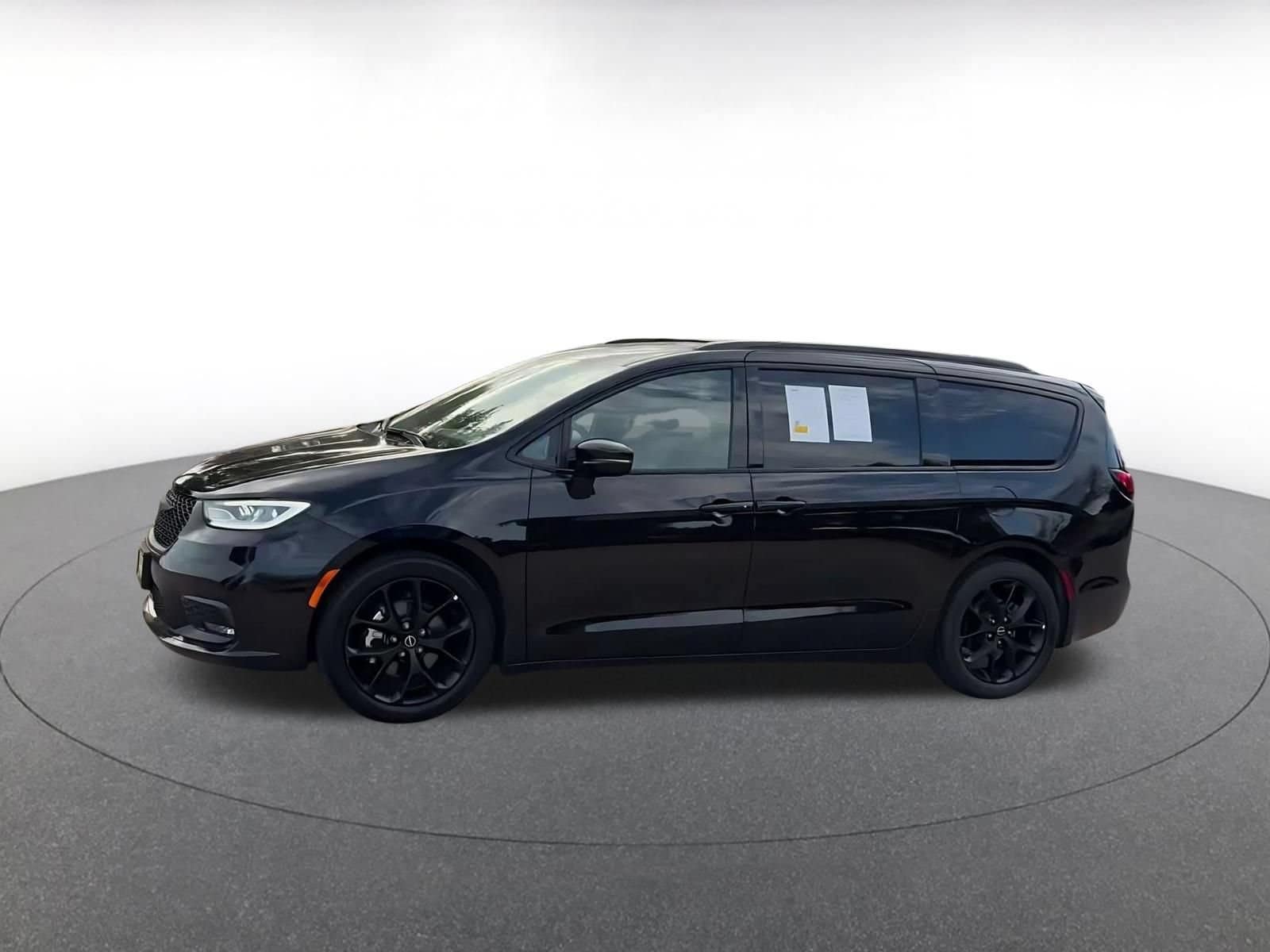 Thumbnail: 2025 Chrysler Pacifica - 7