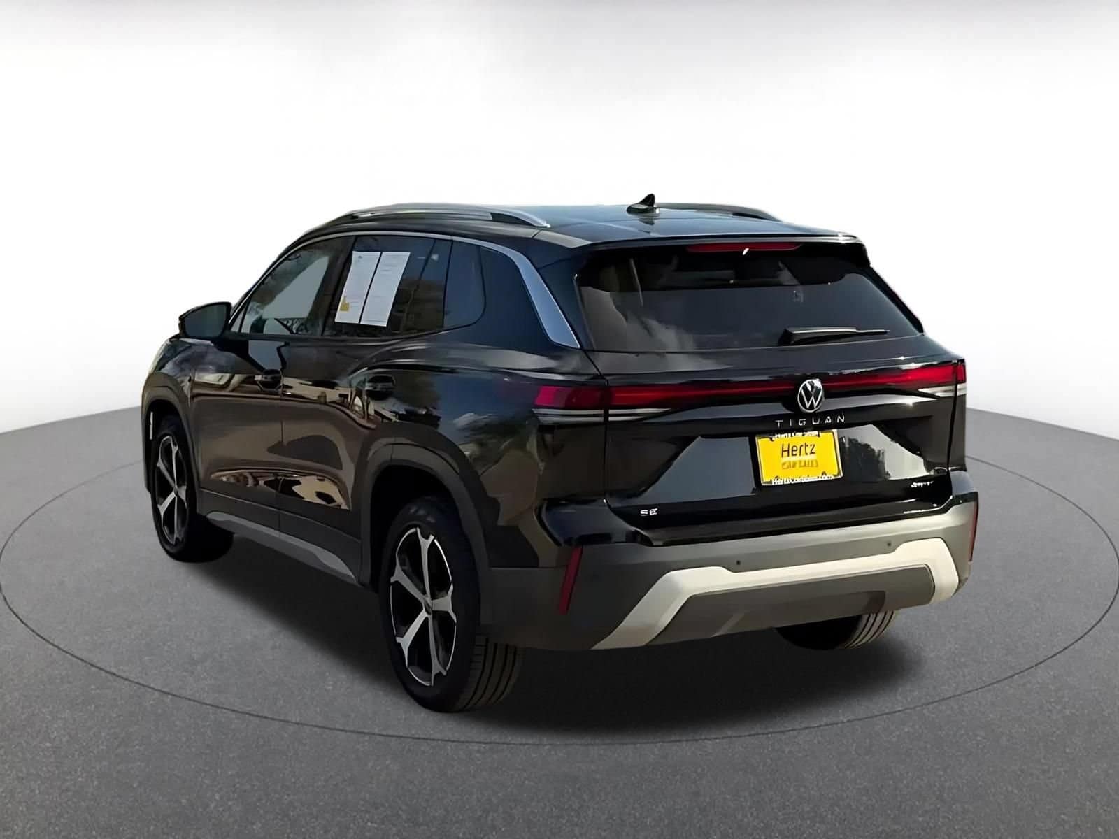 Thumbnail: 2026 Volkswagen Tiguan - 10
