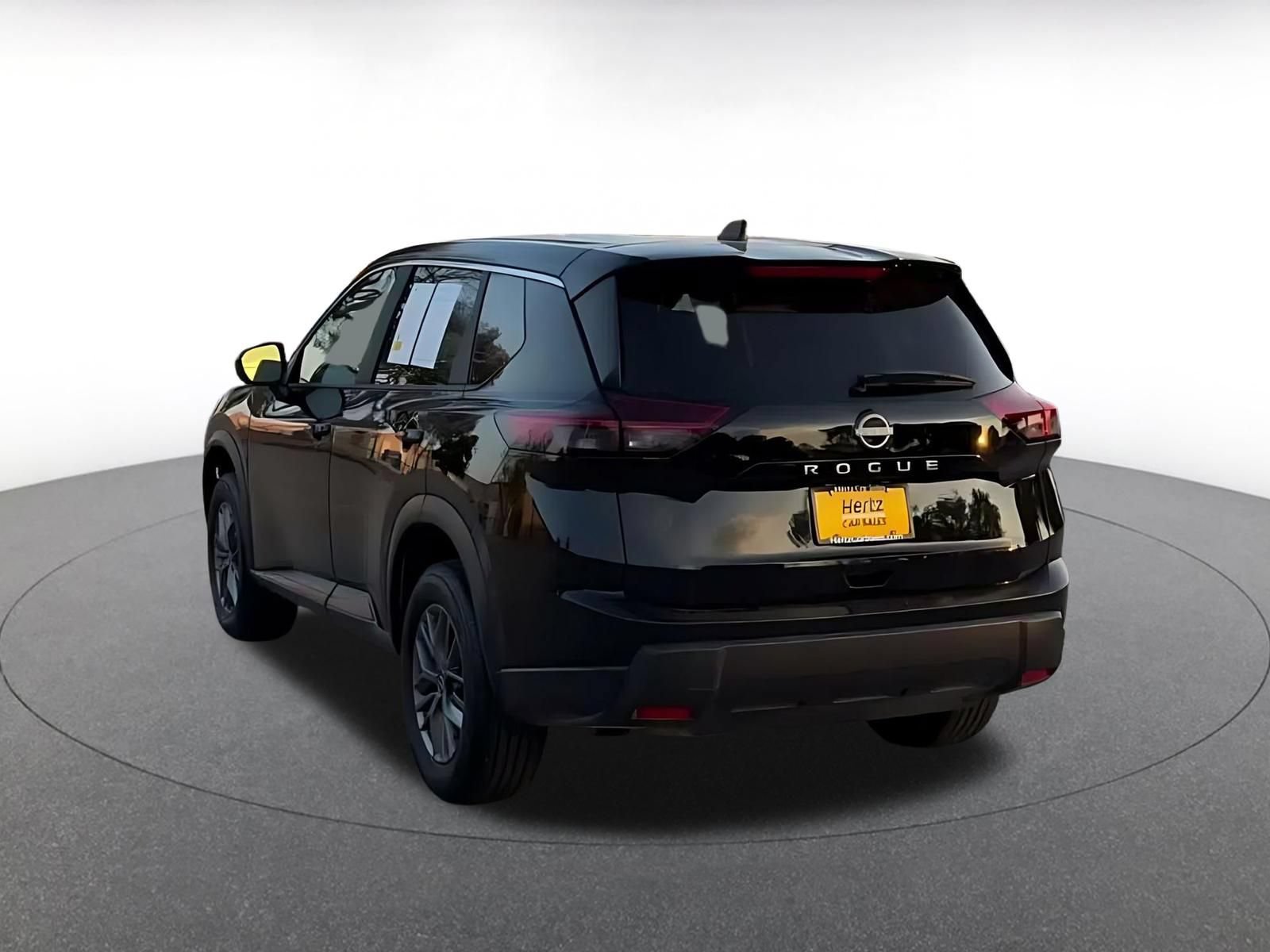 Thumbnail: 2026 Nissan Rogue - 10
