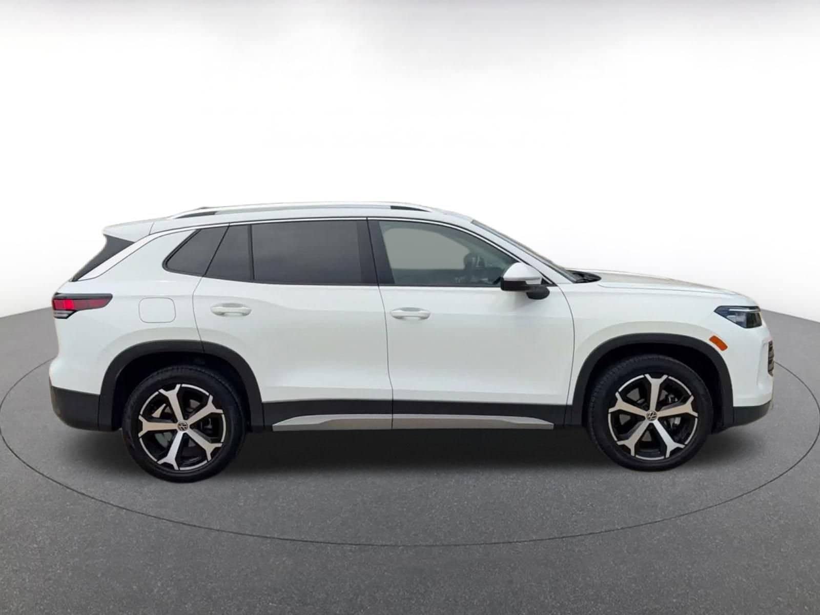 Thumbnail: 2026 Volkswagen Tiguan - 15