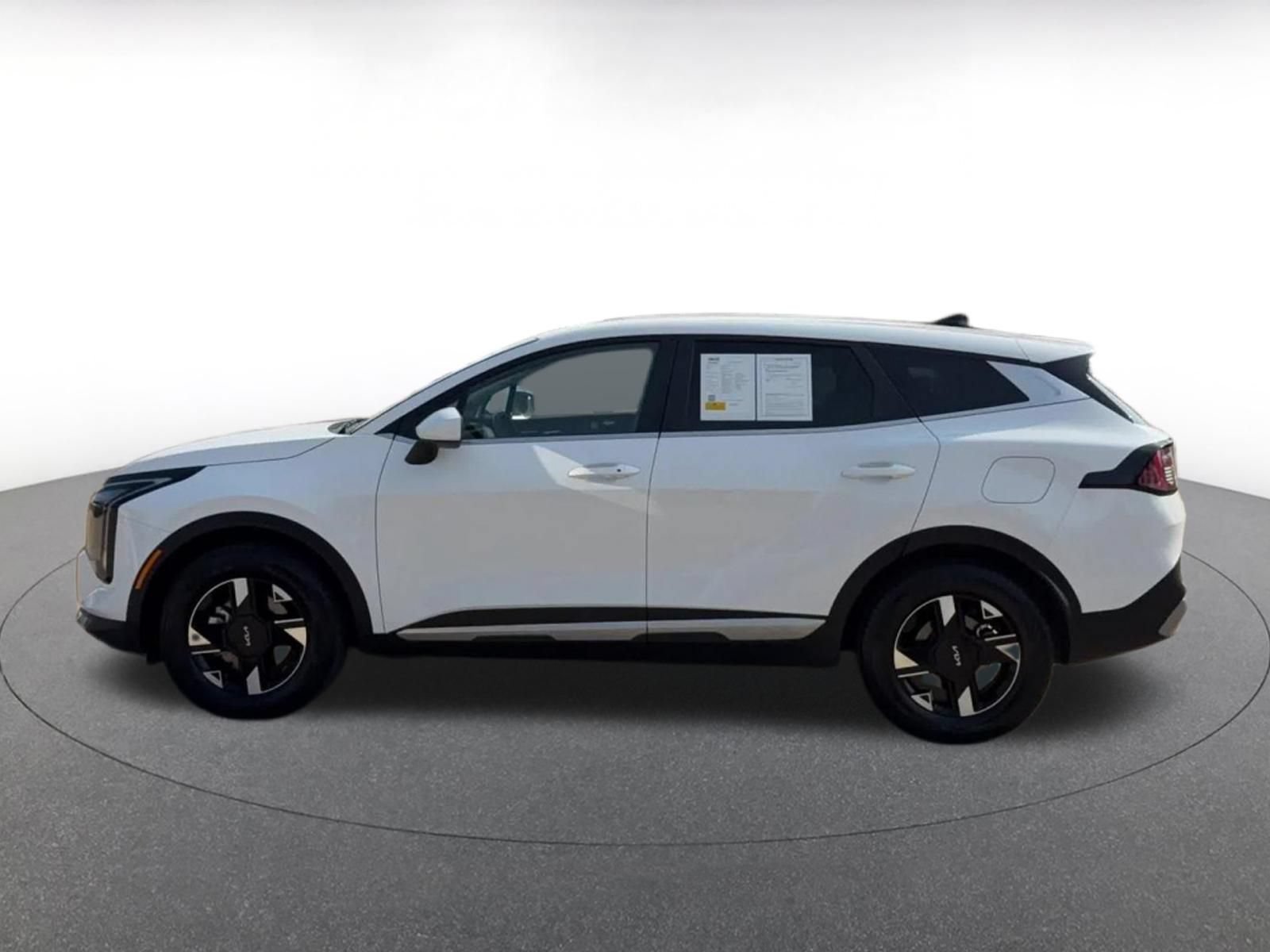 Thumbnail: 2026 Kia Sportage - 8