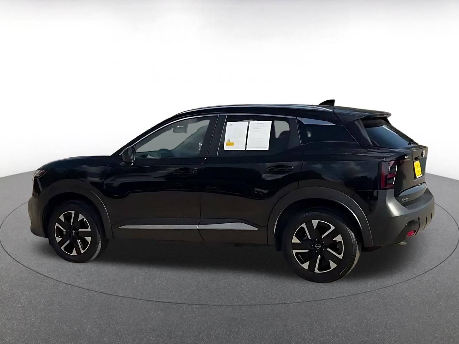 Thumbnail: 2026 Nissan Kicks - 10