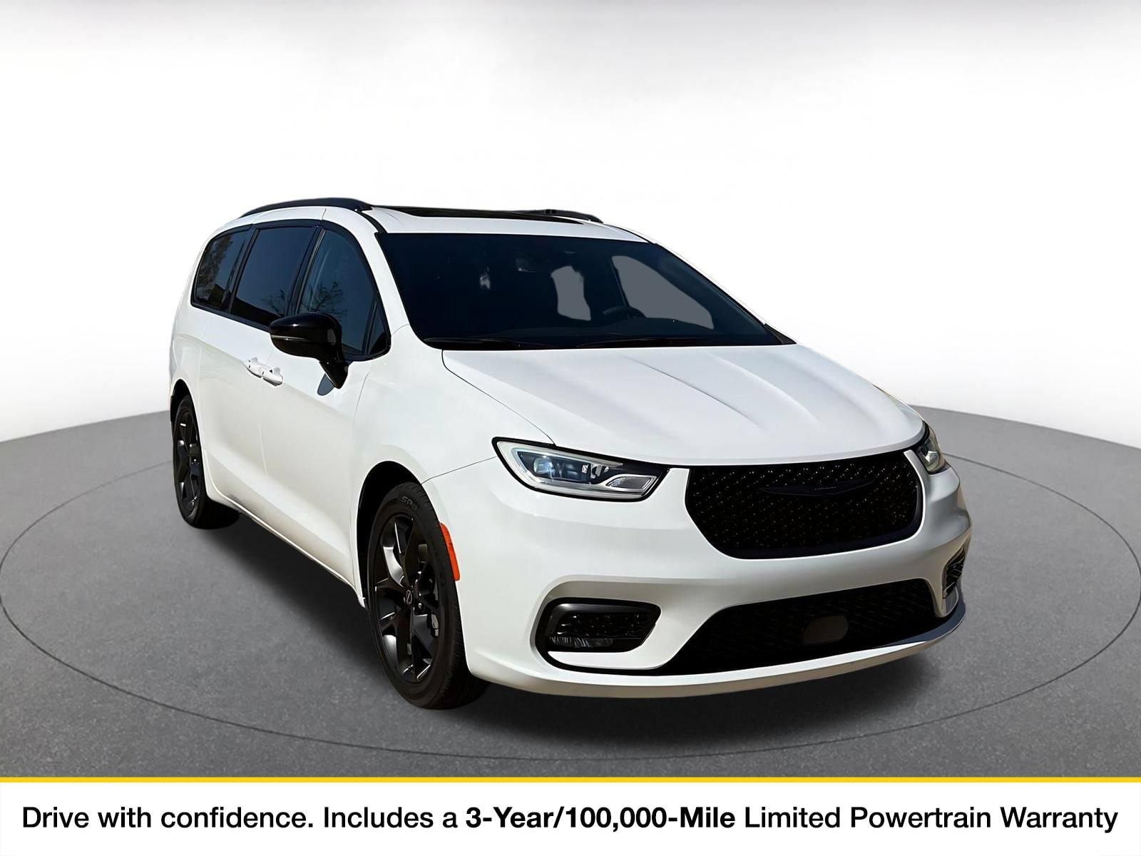 Thumbnail: 2025 Chrysler Pacifica - 1