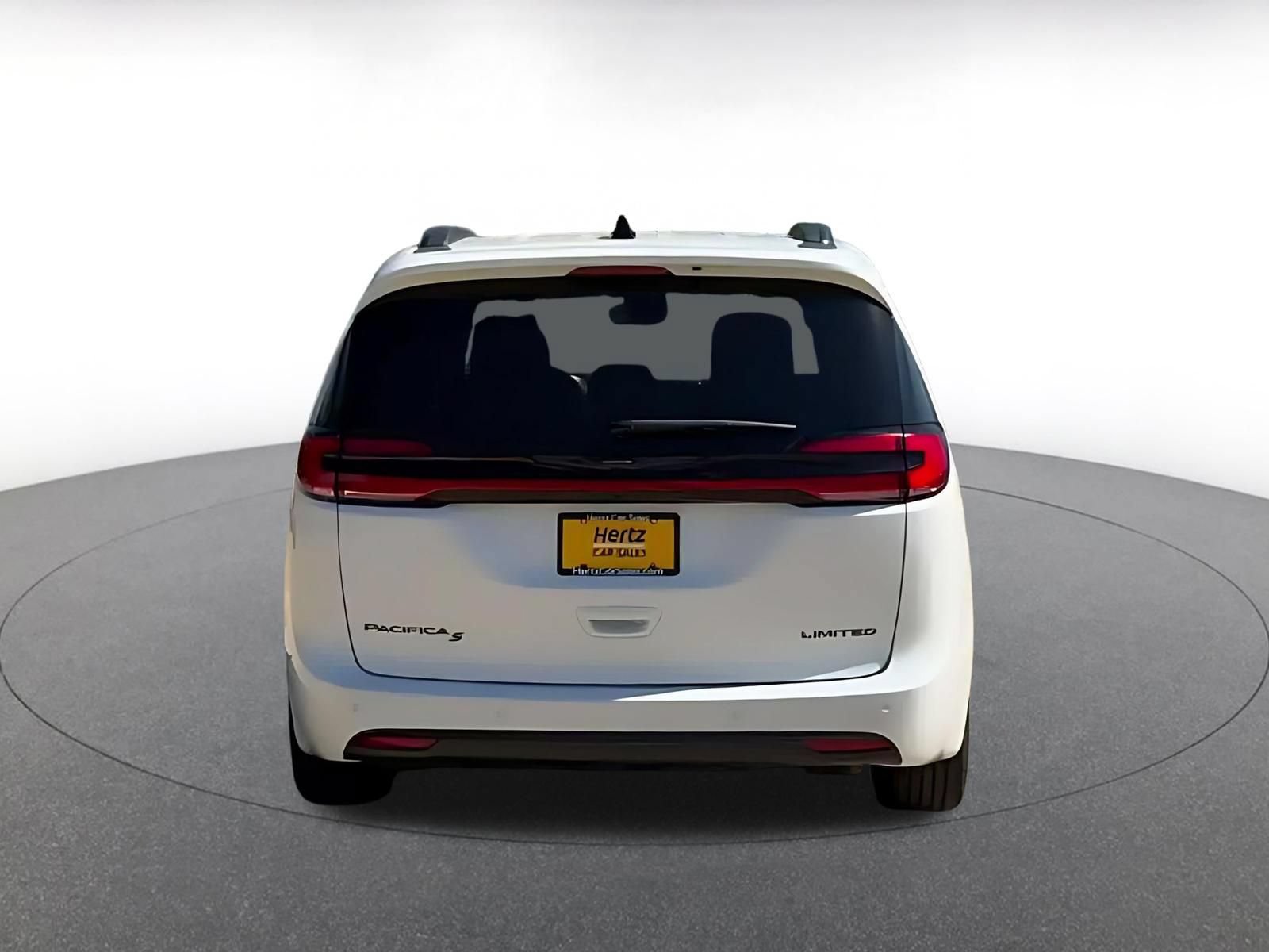 Thumbnail: 2025 Chrysler Pacifica - 12
