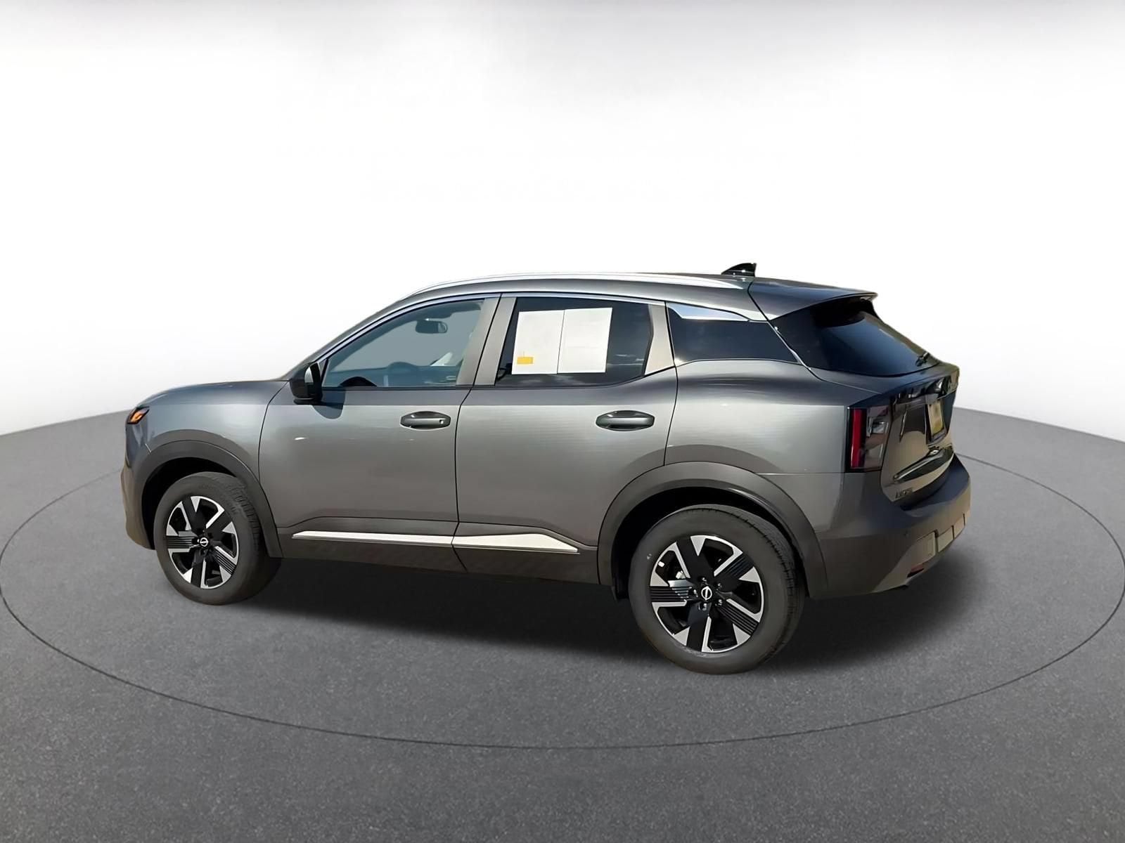 Thumbnail: 2026 Nissan Kicks - 9