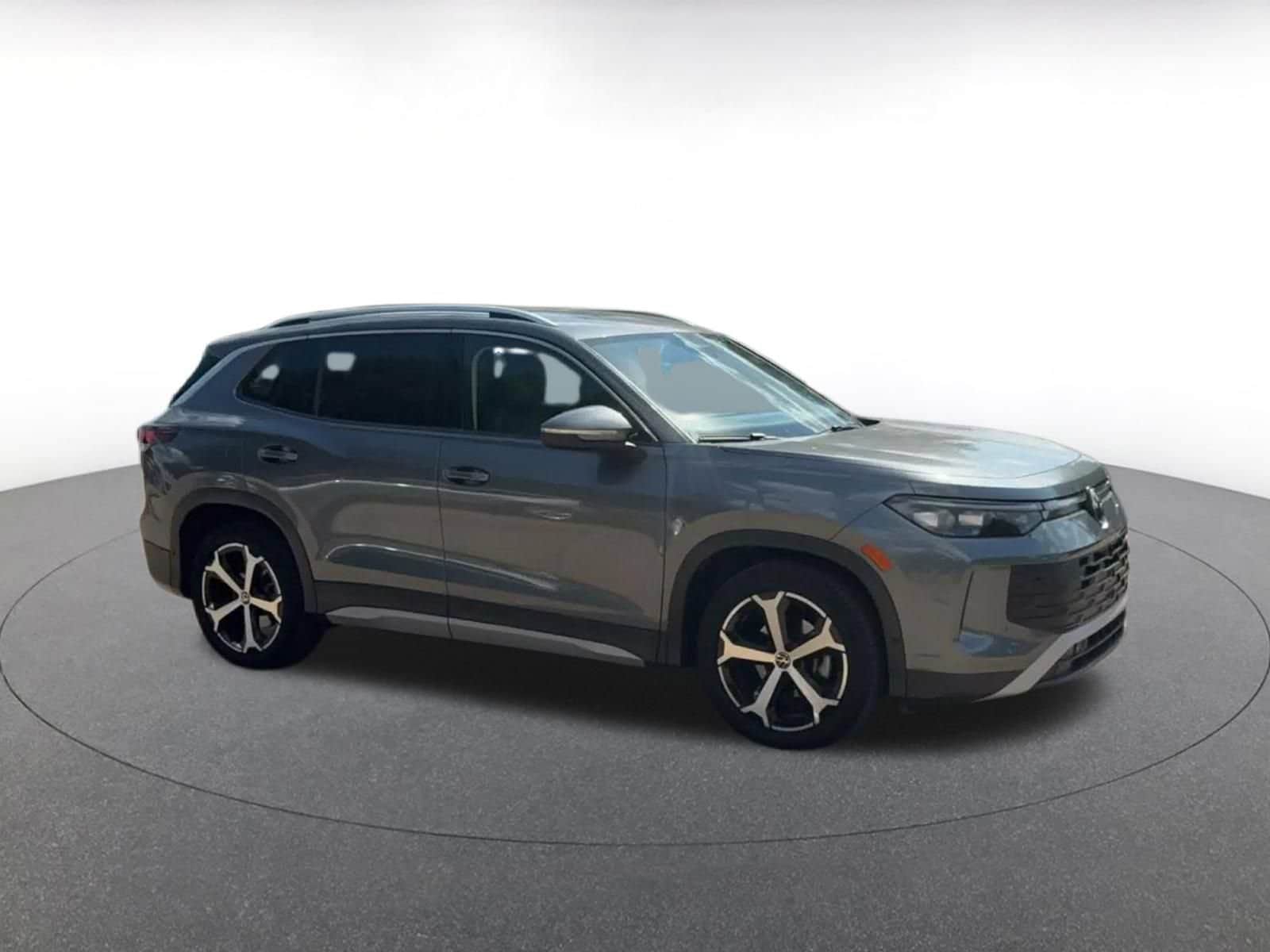 Thumbnail: 2026 Volkswagen Tiguan - 2