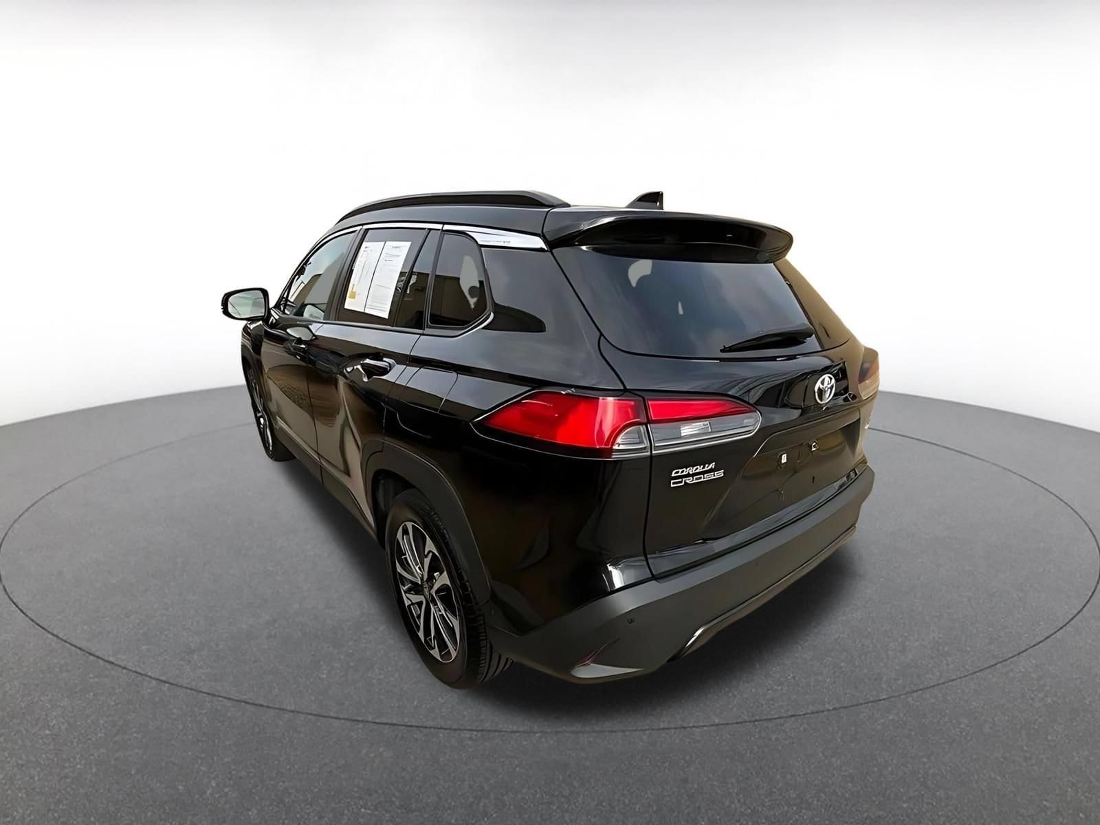 Thumbnail: 2022 Toyota Corolla Cross - 4