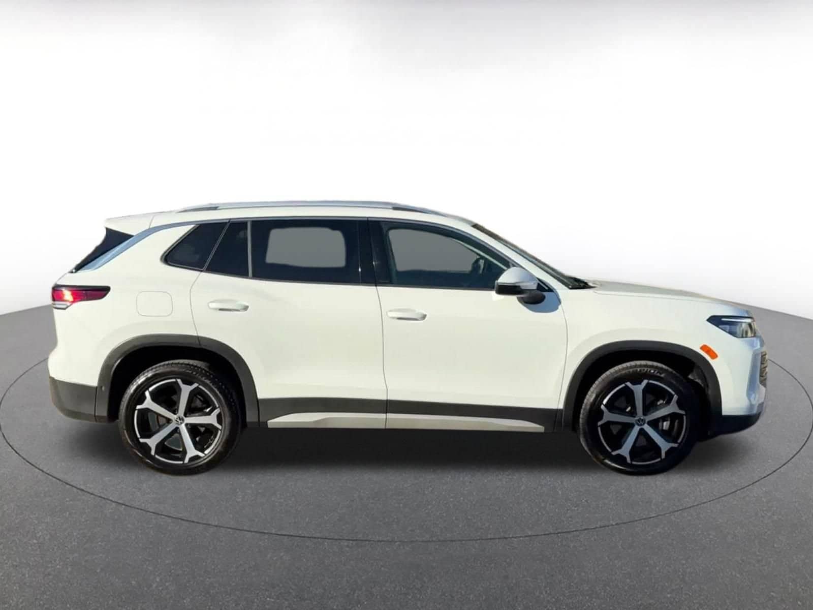 Thumbnail: 2026 Volkswagen Tiguan - 15