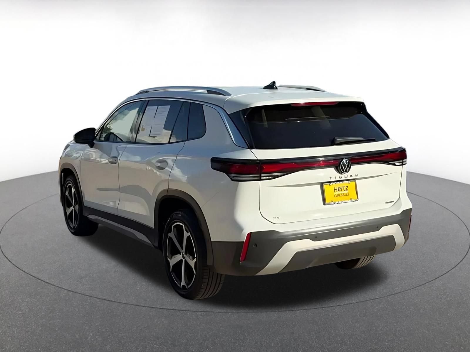 Thumbnail: 2026 Volkswagen Tiguan - 10