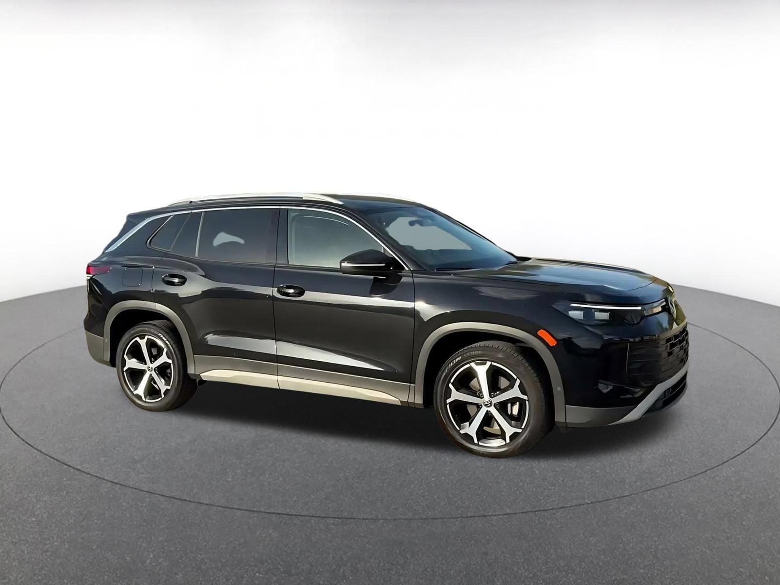 Thumbnail: 2026 Volkswagen Tiguan - 2