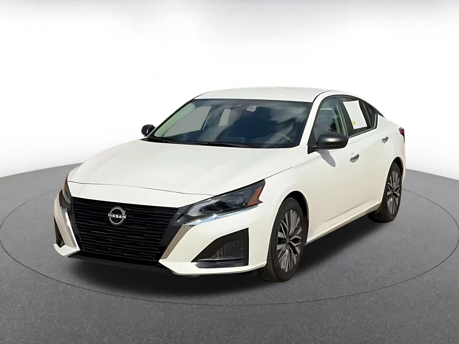 Thumbnail: 2025 Nissan Altima - 6