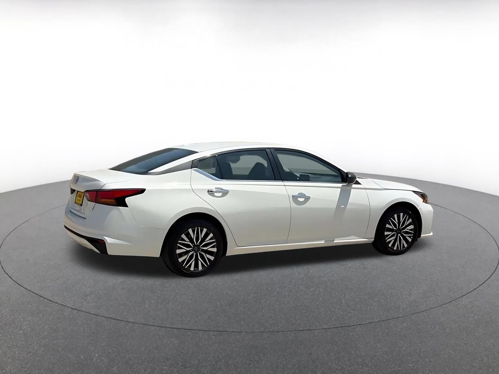 Thumbnail: 2025 Nissan Altima - 14