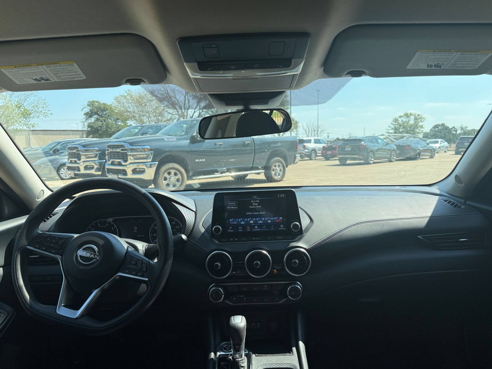 Thumbnail: 2025 Nissan Sentra - 32