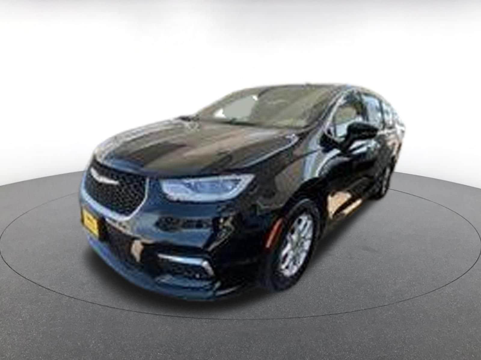 Thumbnail: 2025 Chrysler Pacifica - 3