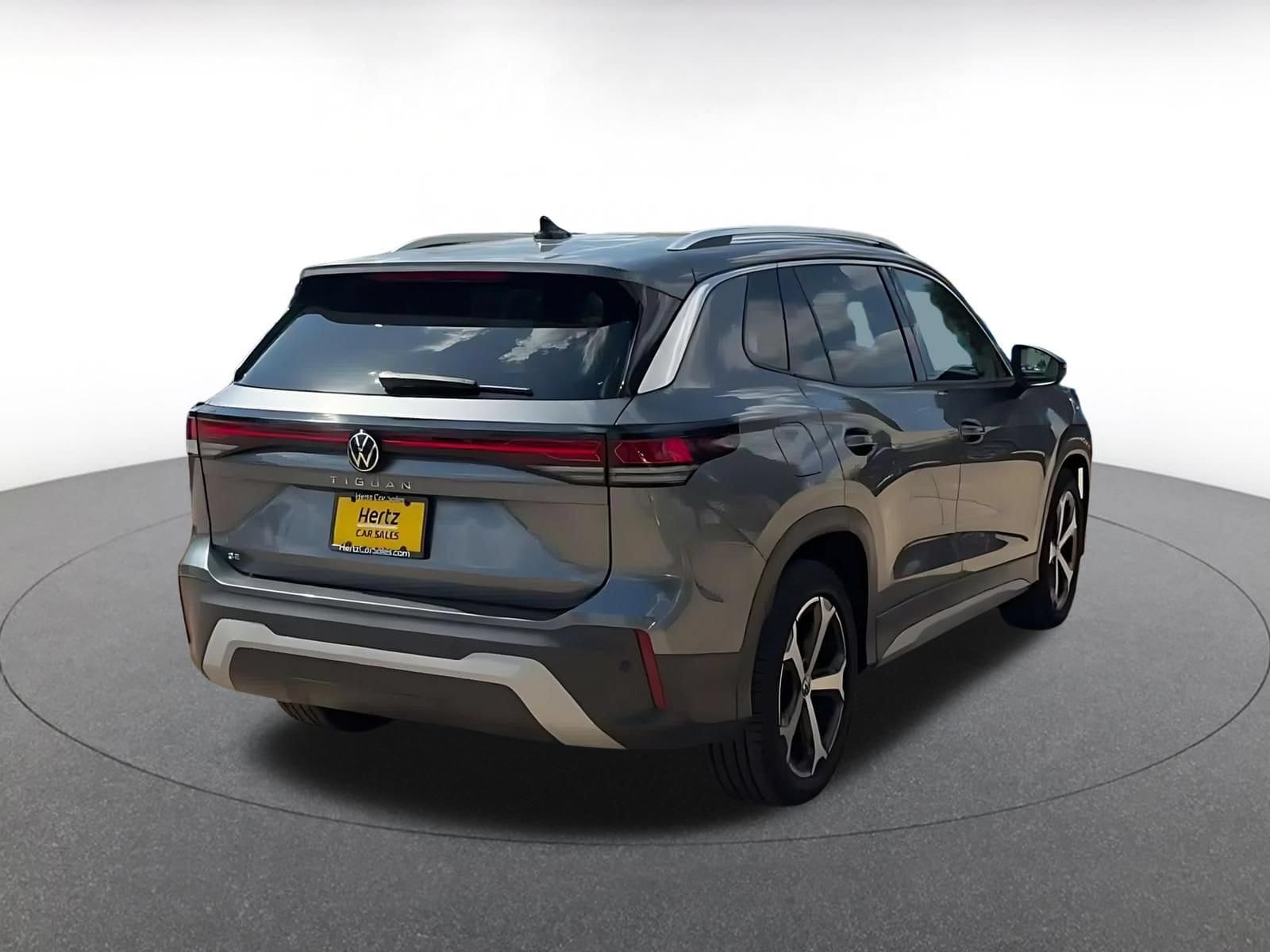 Thumbnail: 2026 Volkswagen Tiguan - 13