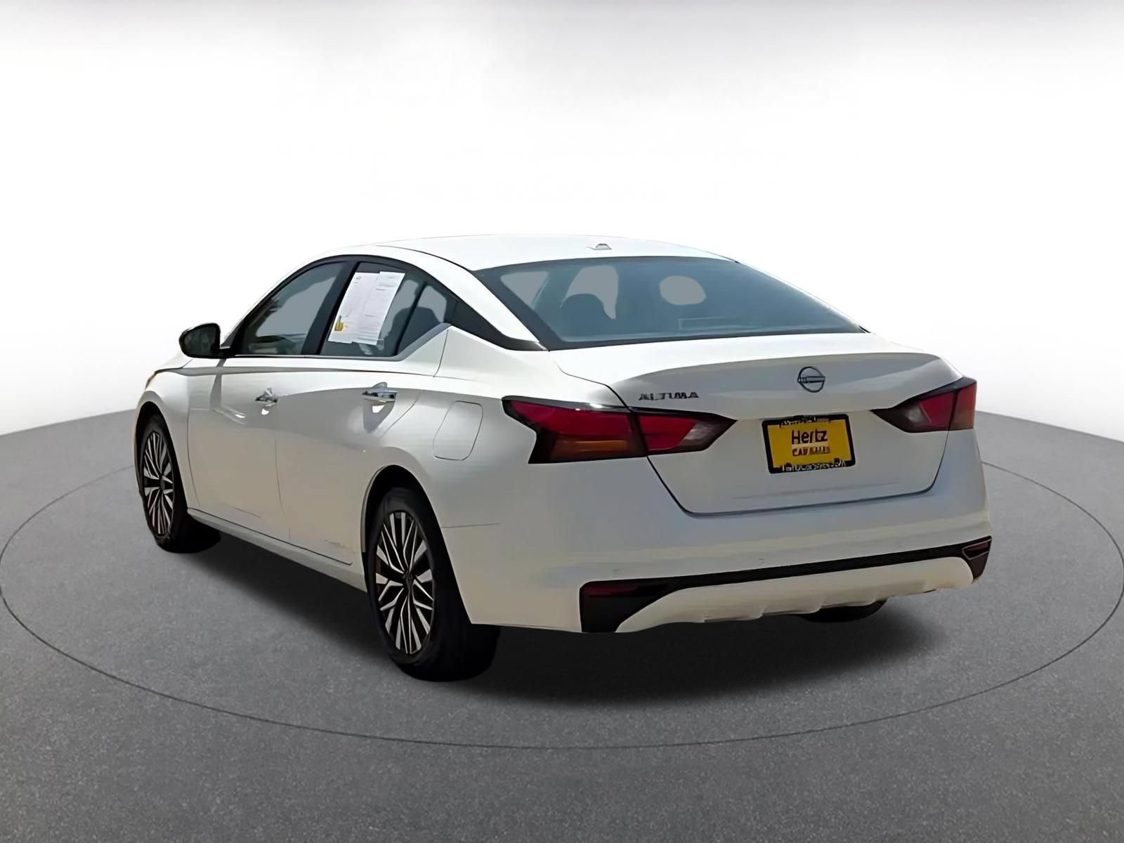 Thumbnail: 2025 Nissan Altima - 10